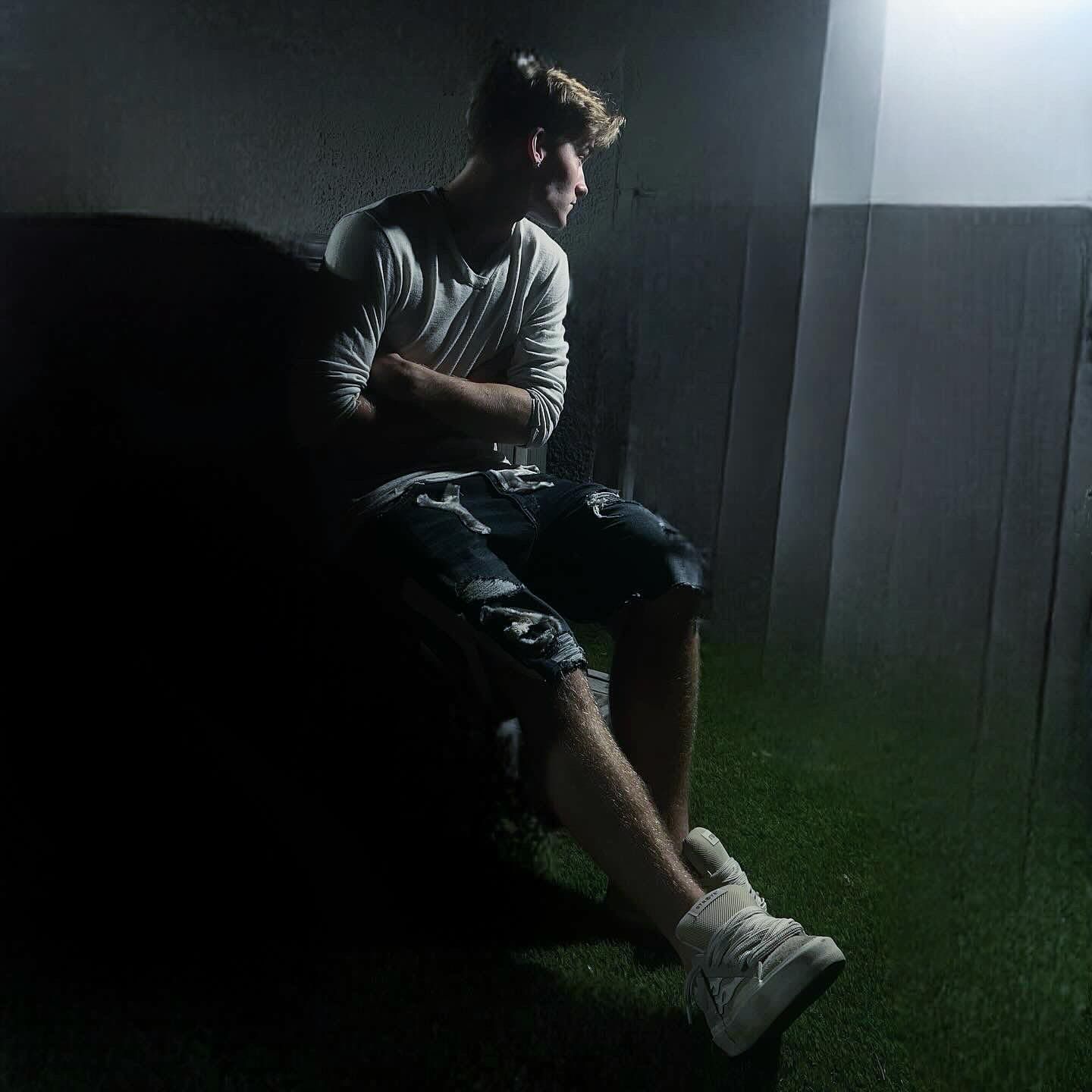 מכנסי ג'ינס מעוצבים של YB - תהליך הפיתוח והייצור המקורי