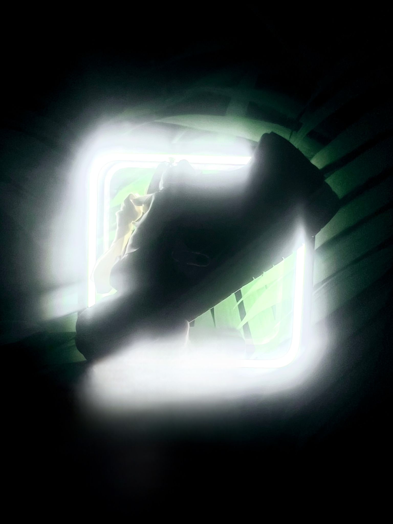 תהליך יצירת נעליים מעוצבות על ידי יובל ברגור - אומנות וחדשנות בעיצוב נעליים